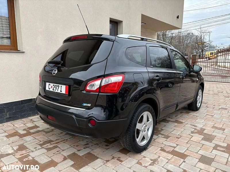 Second-hand Nissan Qashqai +2 110 CP (80 kW) 2011 Culoarenegru SUV
