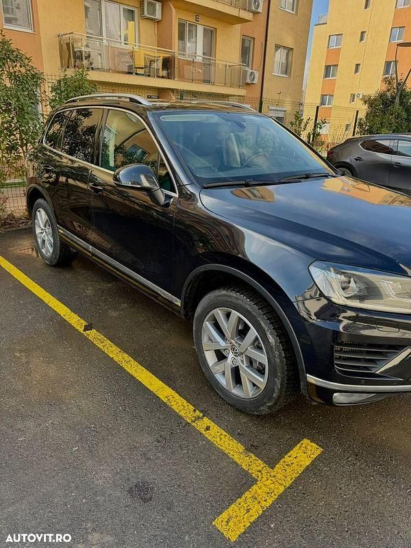 Second-hand VW Touareg Supreme 262 CP (192 kW) 2017 Culoarenegru SUV