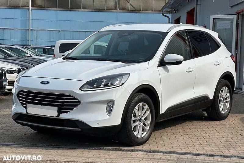 Second-hand Ford Kuga Titanium 150 CP (110 kW) 2021 Culoarealb SUV