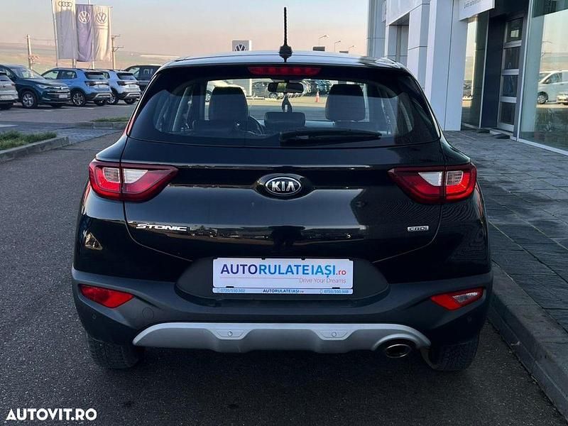 Second-hand Kia Stonic 110 CP (80 kW) 2018 Culoarenegru SUV