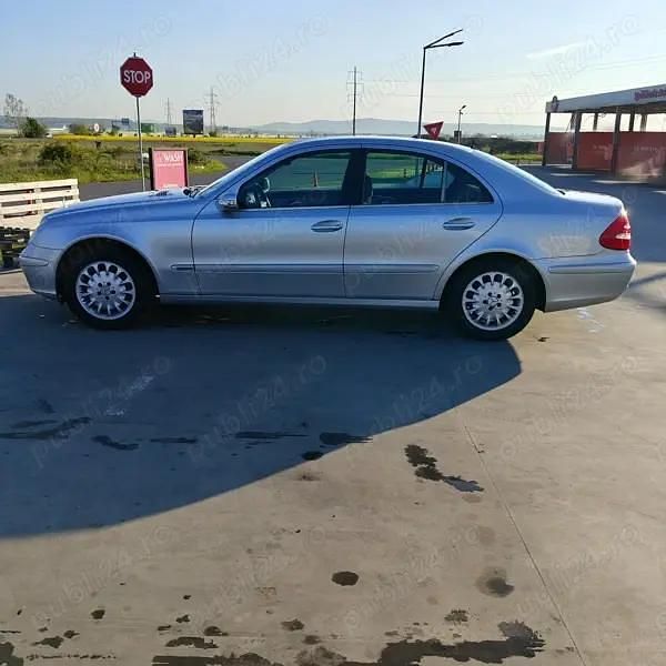 Utilizat 2004 Mercedes E200 Berlinǎ | 3.700 EUR - Imagine 1/4