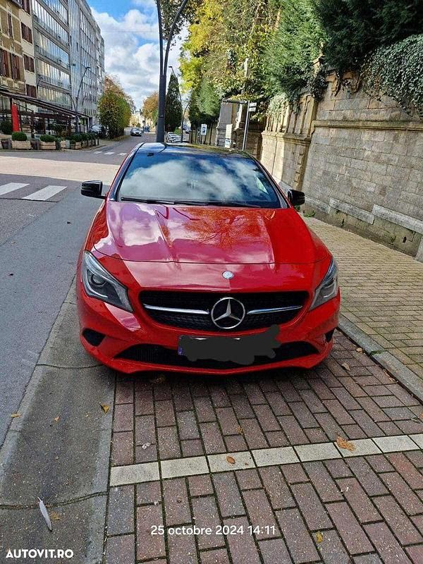 Culoarerosu Second-hand 2015 Mercedes CLA200 Urban Break | 12.799 EUR (Preț OK) - Imagine 1/4