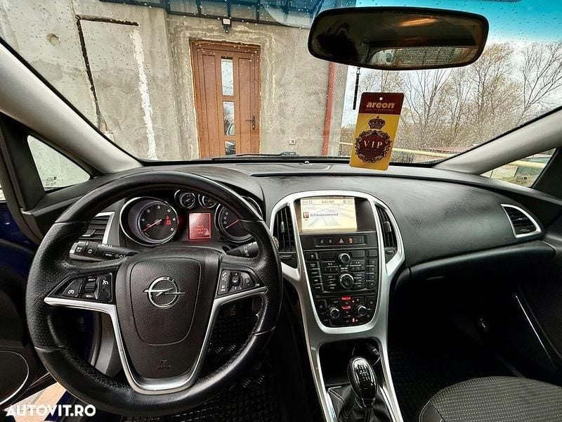 Culoarealbastru Utilizat 2011 Opel Astra Break | 2.500 EUR (Preț bun) - Imagine 1/4