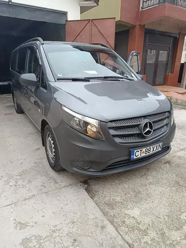 Second-hand Mercedes Vito 170 CP (125 kW) 2018 Gri Van