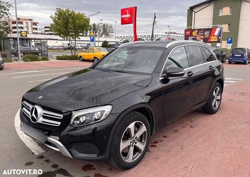 Second-hand Mercedes GLC250 204 CP (150 kW) 2018 Culoarenegru SUV