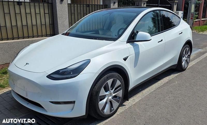 Second-hand Tesla Model Y 339 kW (462 CP) 2024 Culoarealb SUV