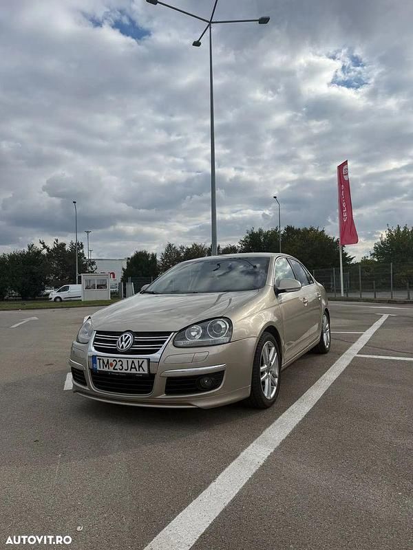 Culoaremaro Utilizat 2008 VW Jetta Sportline Berlinǎ | 5.199 EUR (Scump) - Imagine 1/4