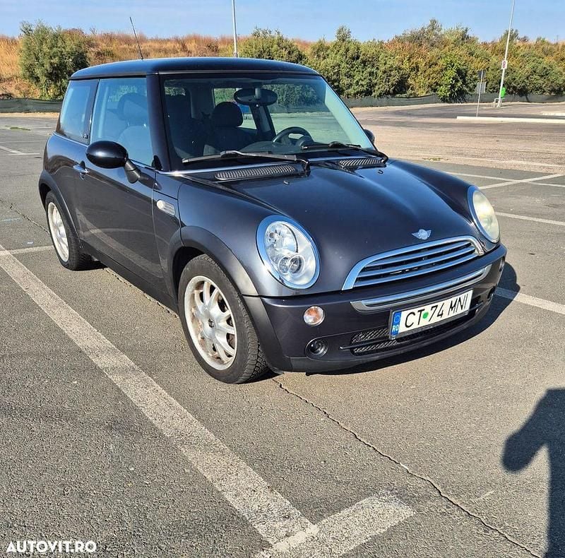 Culoaregri Utilizat 2006 Mini Cooper Hatchback | 1.800 EUR (Preț bun) - Imagine 1/4