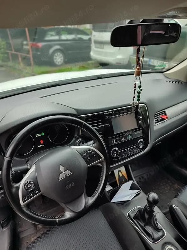 Second-hand Mitsubishi Outlander 150 CP (110 kW) 2013 SUV