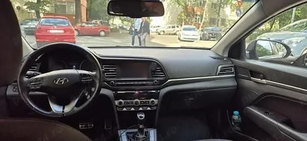 Gri Utilizat 2020 Hyundai Elantra Berlinǎ | 16.500 EUR - Imagine 1/4