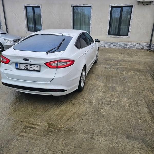 Second-hand Ford Mondeo 150 CP (110 kW) 2015 Alb Hatchback