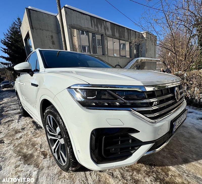 Culoarealb Utilizat 2018 VW Touareg Style SUV | 36.490 EUR (Preț OK) - Imagine 1/4