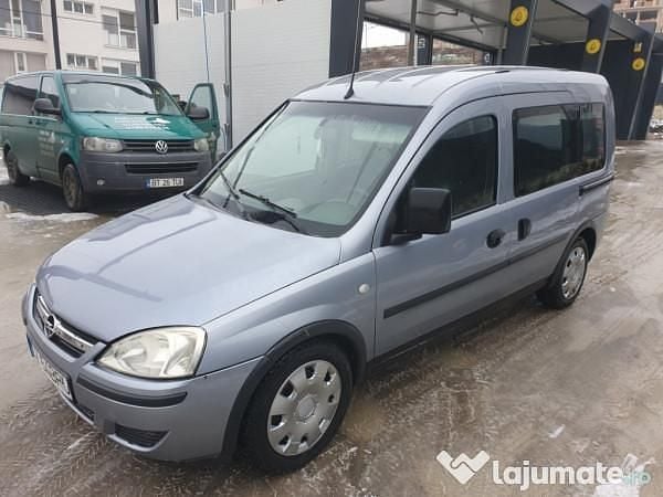 Second-hand Opel Combo 2011 Monovolum