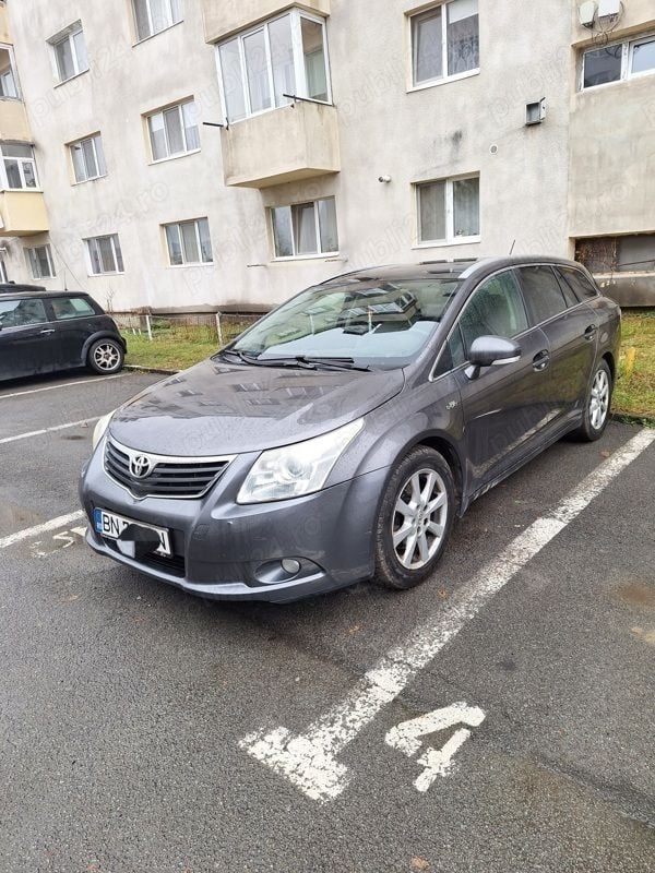 Utilizat 2010 Toyota Avensis Break | 3.650 EUR (Puțin scump) - Imagine 1/4