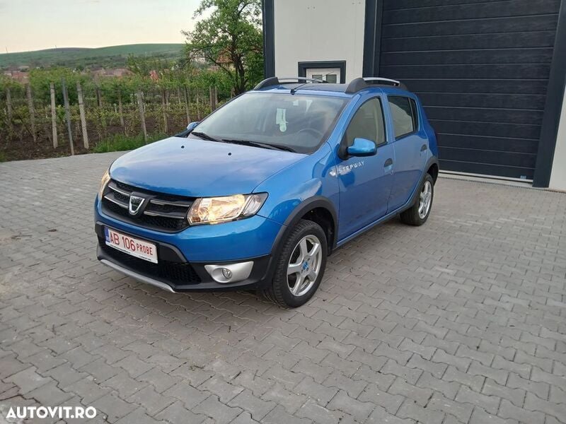 Albastru Utilizat 2013 Dacia Sandero Stepway Hatchback | 4.350 EUR (Preț OK) - Imagine 1/4
