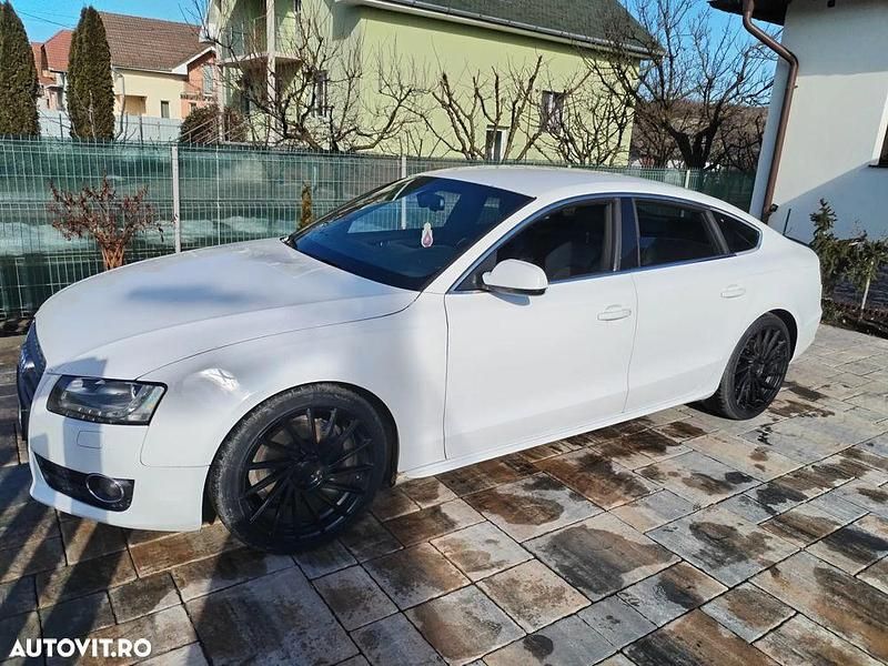 Second-hand Audi A5 143 CP (105 kW) 2009 Culoarealb Coupe