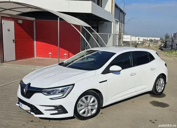 Alb Utilizat 2021 Renault Mégane IV Hatchback | 14.300 EUR (Scump) - Imagine 1/4
