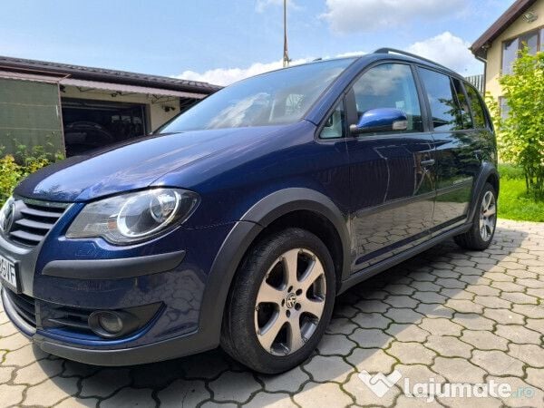 Albastru Utilizat 2007 VW Touran Cross Monovolum | 4.500 EUR - Imagine 1/4