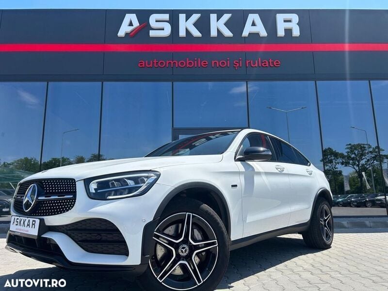 Alb Utilizat 2020 Mercedes GLC300 AMG line Coupe | 46.499 EUR (Preț OK) - Imagine 1/4