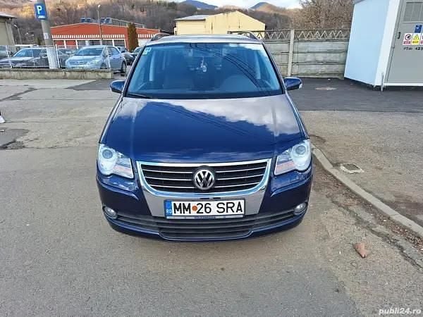 Utilizat 2010 VW Touran Monovolum | 3.750 EUR (Preț OK) - Imagine 1/4