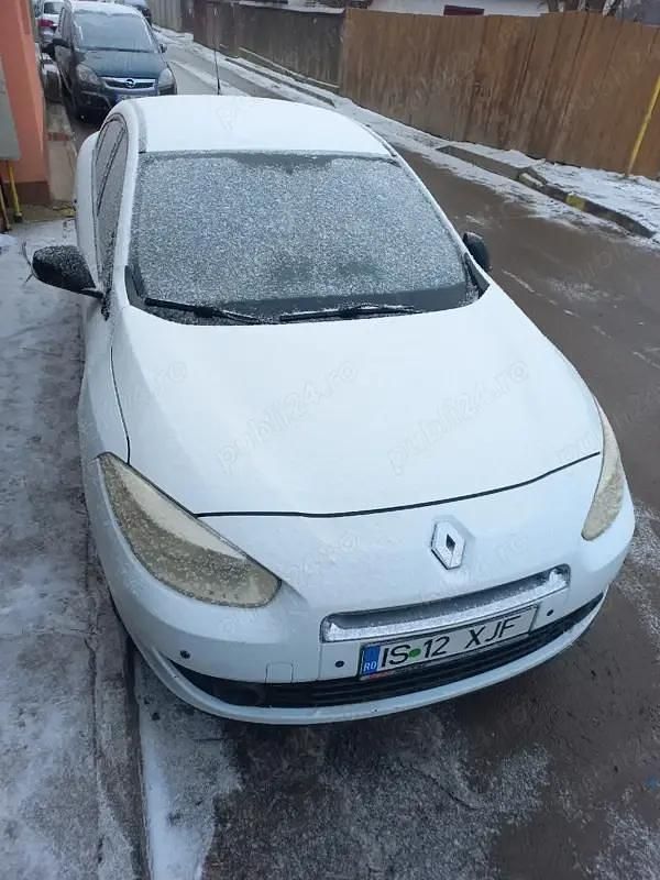 Second-hand Renault Fluence 100 CP (73 kW) 2012 Alb Berlinǎ