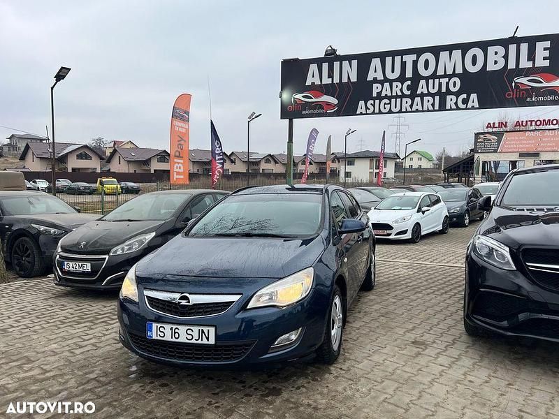 Culoarealbastru Utilizat 2011 Opel Astra Break | 4.900 EUR (Scump) - Imagine 1/4
