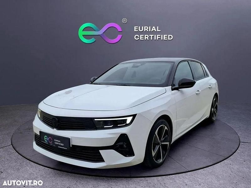 Culoarealb Utilizat 2024 Opel Astra Hatchback | 24.990 EUR - Imagine 1/4