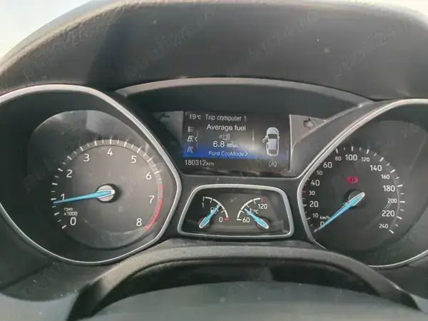 Second-hand Ford Focus Trend 100 CP (73 kW) 2017 Negru Break