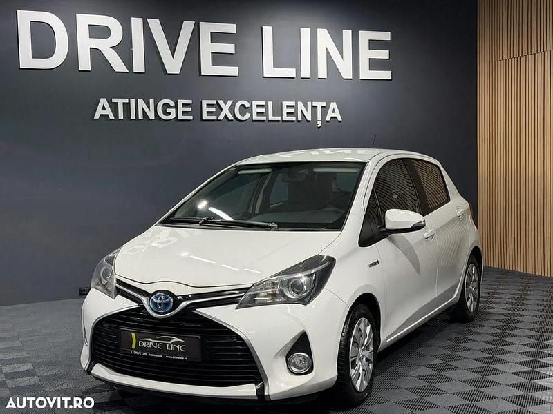 Culoarealb Utilizat 2016 Toyota Yaris Hybrid | 8.900 EUR (Preț bun) - Imagine 1/4