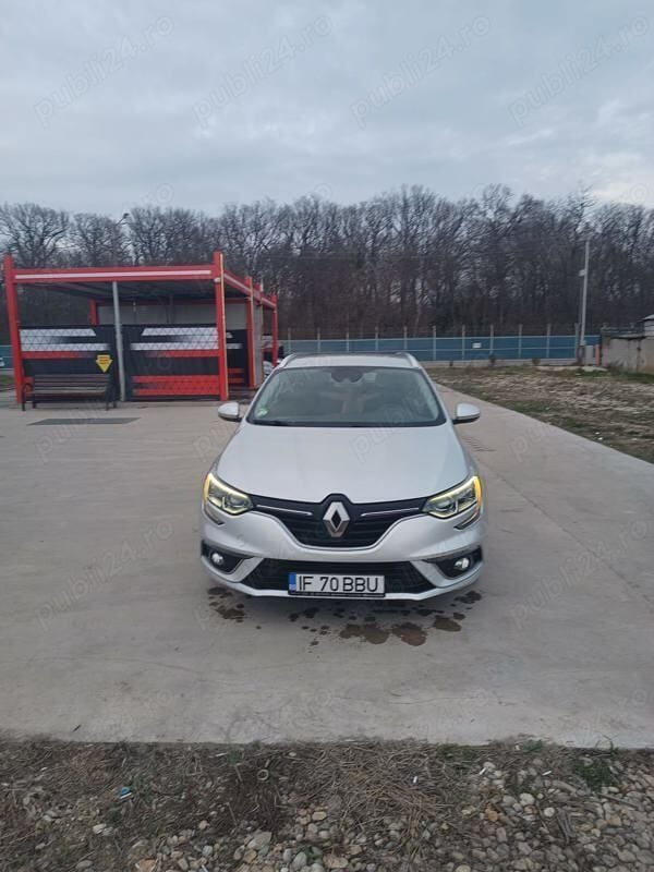 Argintiu Utilizat 2018 Renault Mégane IV Break | 9.400 EUR (Preț bun) - Imagine 1/4