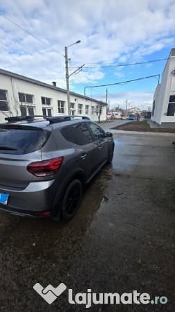 Second-hand Dacia Sandero Stepway 101 CP (74 kW) 2024 Gri
