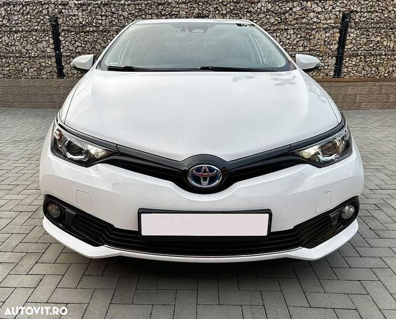 Culoarealb Utilizat 2018 Toyota Auris Hybrid Hatchback | 13.400 EUR (Preț OK) - Imagine 1/4