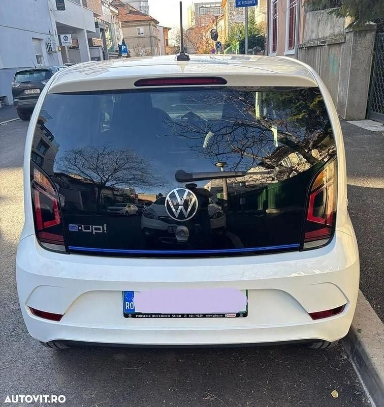 Second-hand VW e-up! 61 kW (83 CP) 2022 Culoarealb Hatchback