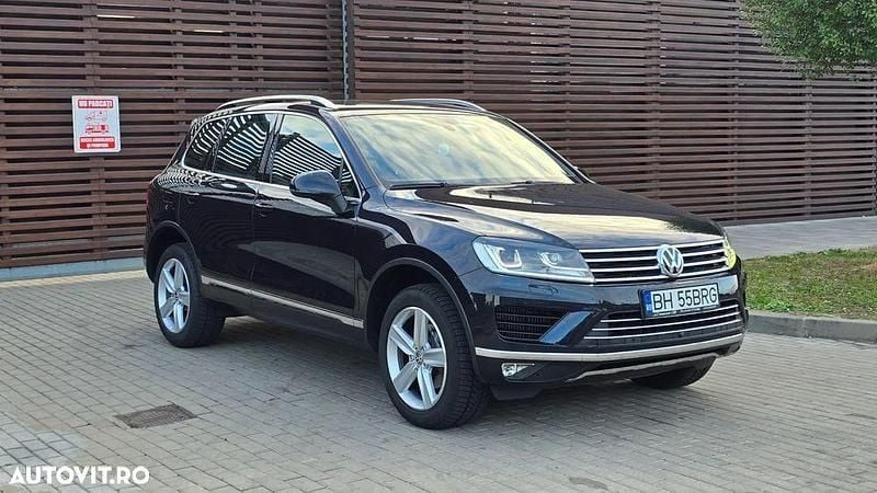 Culoarealbastru Utilizat 2015 VW Touareg Exclusive SUV | 16.990 EUR (Preț OK) - Imagine 1/4