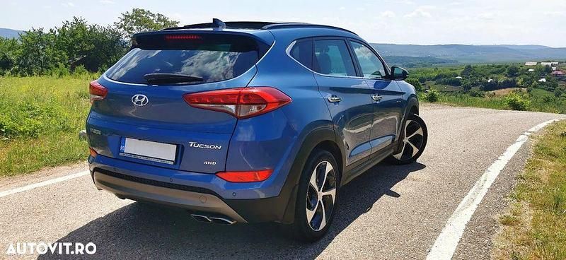 Second-hand Hyundai Tucson 185 CP (136 kW) 2016 Culoarealbastru SUV