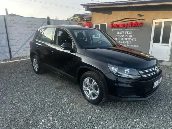 Negru Utilizat 2015 VW Tiguan Exclusive SUV | 12.000 EUR (Preț OK) - Imagine 1/4