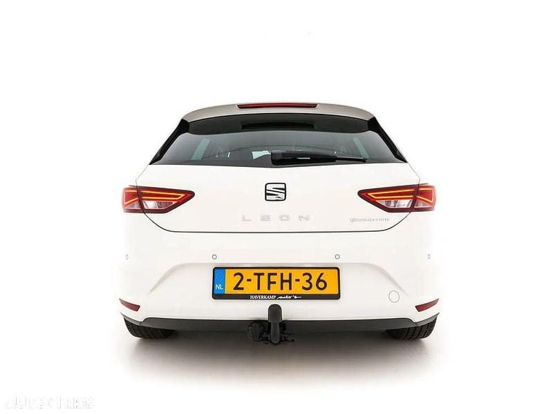 Alb Utilizat 2013 Seat Leon ST Style Break | 6.699 EUR (Scump) - Imagine 1/4