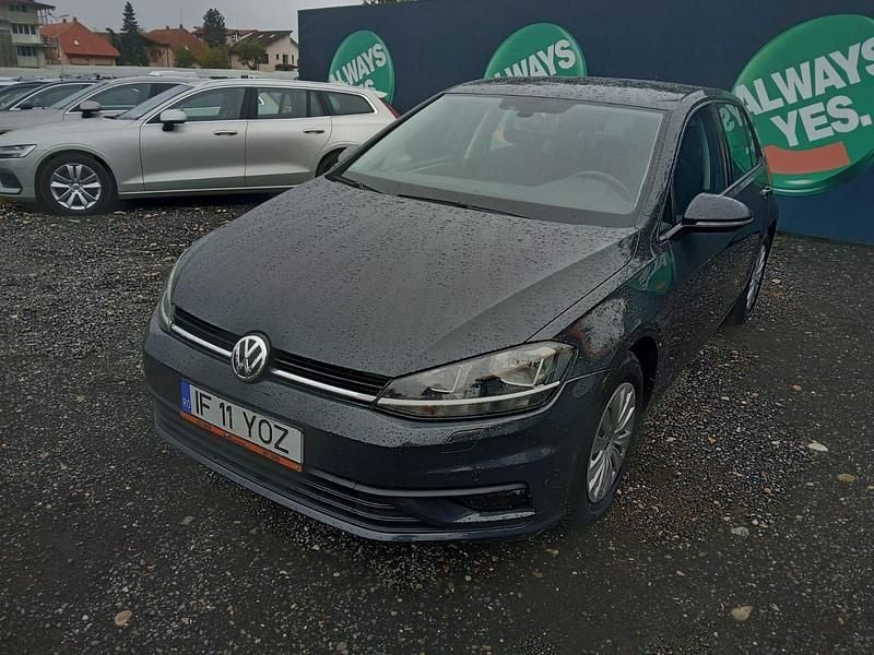 Gri Utilizat 2020 VW Golf VII Comfortline Hatchback | 9.950 EUR (Preț bun) - Imagine 1/4