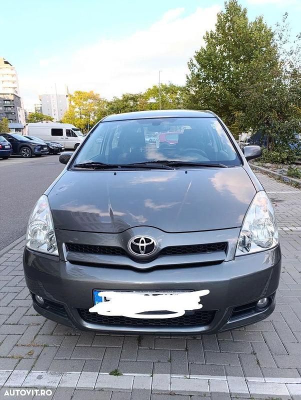 Culoaregri Utilizat 2005 Toyota Corolla Verso Monovolum | 2.600 EUR - Imagine 1/4