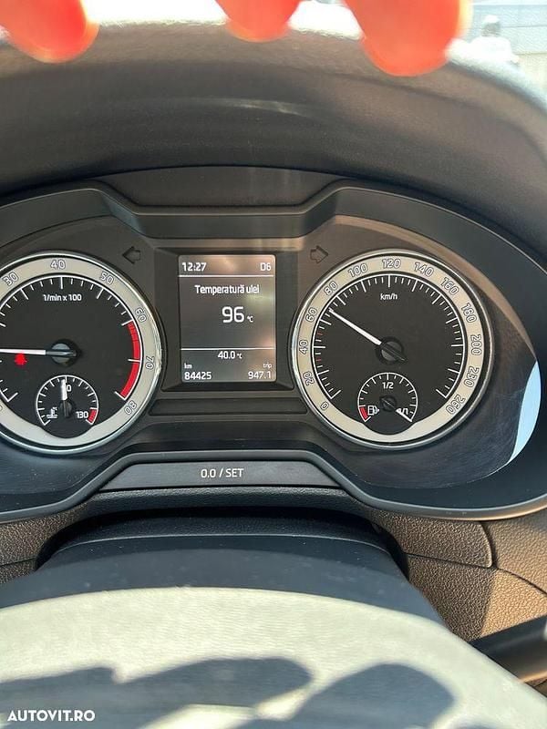 Culoaregri Utilizat 2019 Skoda Octavia Style Berlinǎ | 18.000 EUR (Preț bun) - Imagine 1/4