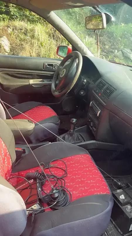 Utilizat 1998 VW Golf IV Hatchback | 2.800 EUR - Imagine 1/4