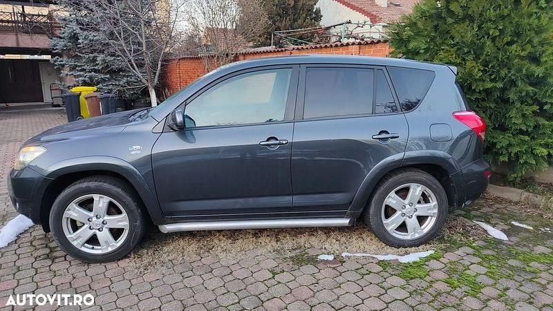 Second-hand Toyota RAV4 Executive 177 CP (130 kW) 2007 Culoaregri SUV