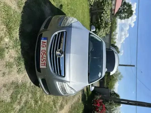 Utilizat 2010 Opel Insignia Hatchback | 1.300 EUR (Super Preț) - Imagine 1/4