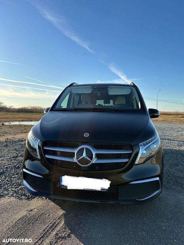 Negru Utilizat 2023 Mercedes V250 Avantgarde Monovolum | 62.000 EUR (Preț OK) - Imagine 1/4