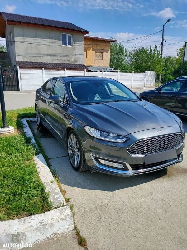 Gri Utilizat 2018 Ford Mondeo Vignale Berlinǎ | 18.000 EUR (Scump) - Imagine 1/4