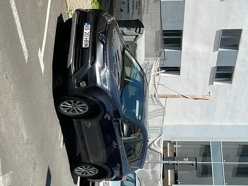 Gri Utilizat 2016 Toyota RAV4 Hybrid SUV | 18.000 EUR (Scump) - Imagine 1/4