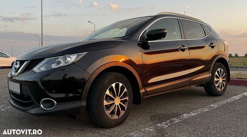 Culoarealte culori Utilizat 2016 Nissan Qashqai Tekna SUV | 16.000 EUR (Puțin scump) - Imagine 1/4