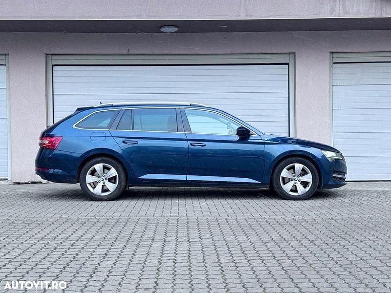 Culoarealbastru Utilizat 2020 Skoda Superb Break | 14.399 EUR (Super Preț) - Imagine 1/4