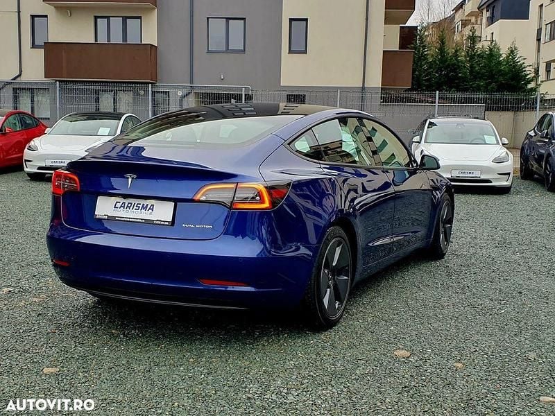 Second-hand Tesla Model 3 Long Range AWD 366 kW (498 CP) 2023 Culoarealbastru Berlinǎ