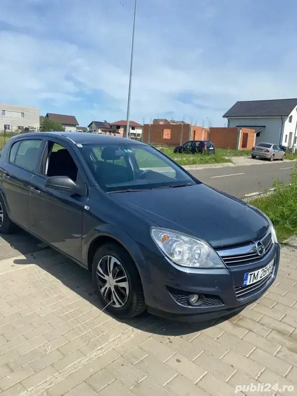 Albastru Utilizat 2007 Opel Astra Hatchback | 1.450 EUR (Preț bun) - Imagine 1/4